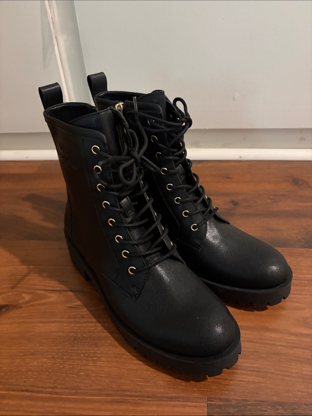 Coach Leather Vombat Boots 🖤